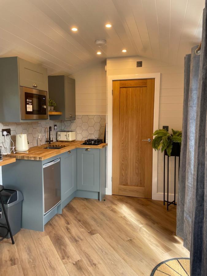 Dee Lodge With Private Hot Tub Llangollen Zewnętrze zdjęcie