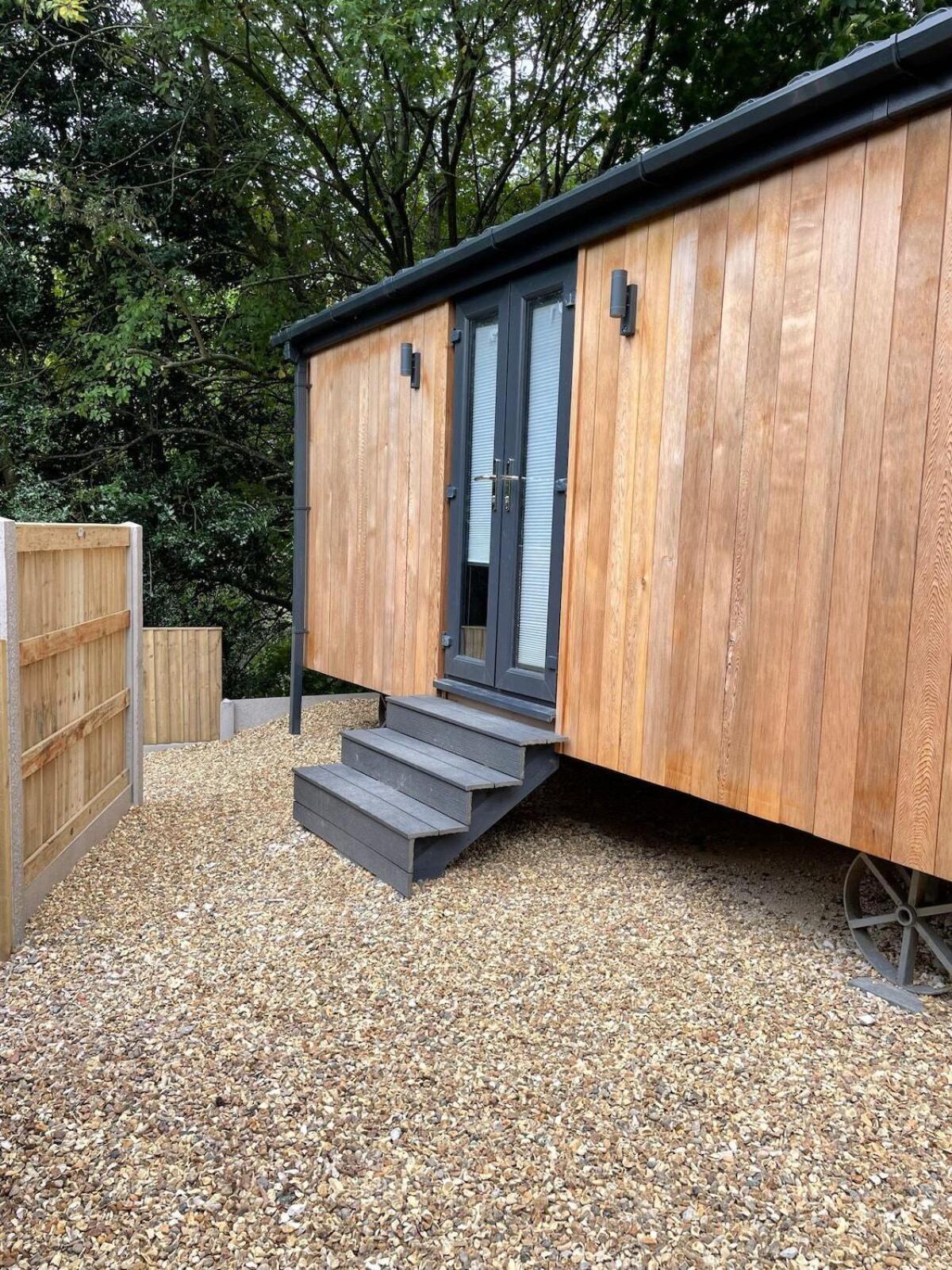 Dee Lodge With Private Hot Tub Llangollen Zewnętrze zdjęcie